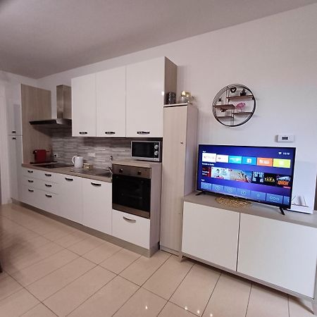 Апартаменты Lucini Ai Portici Тирано Экстерьер фото